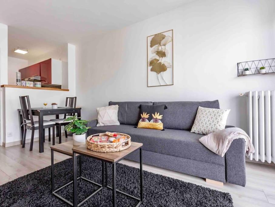 Appartement Avec Parking Et Terrasse Metro 7 Et Paris Villejuif Exterior photo